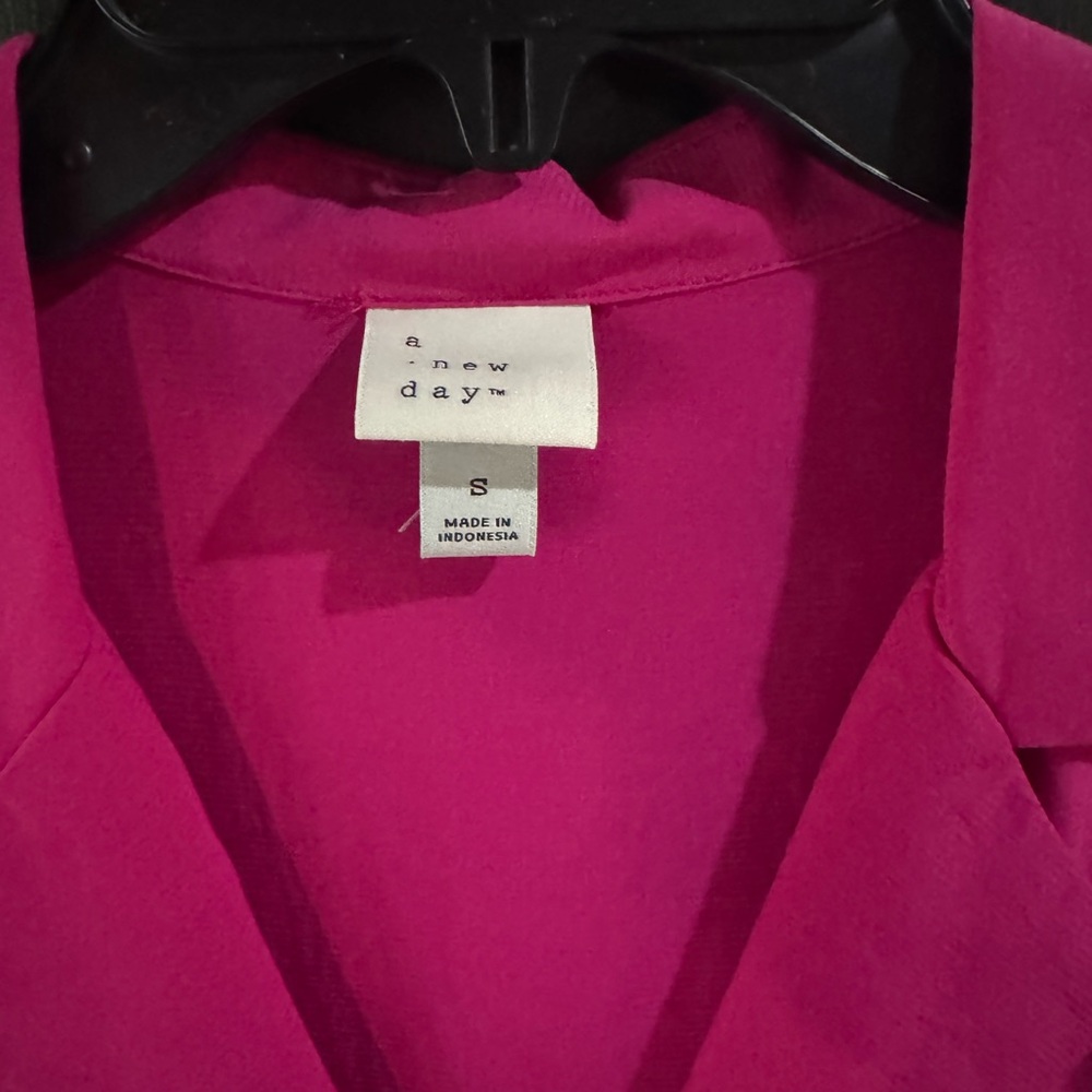 Pink button up - Picture 3 of 3